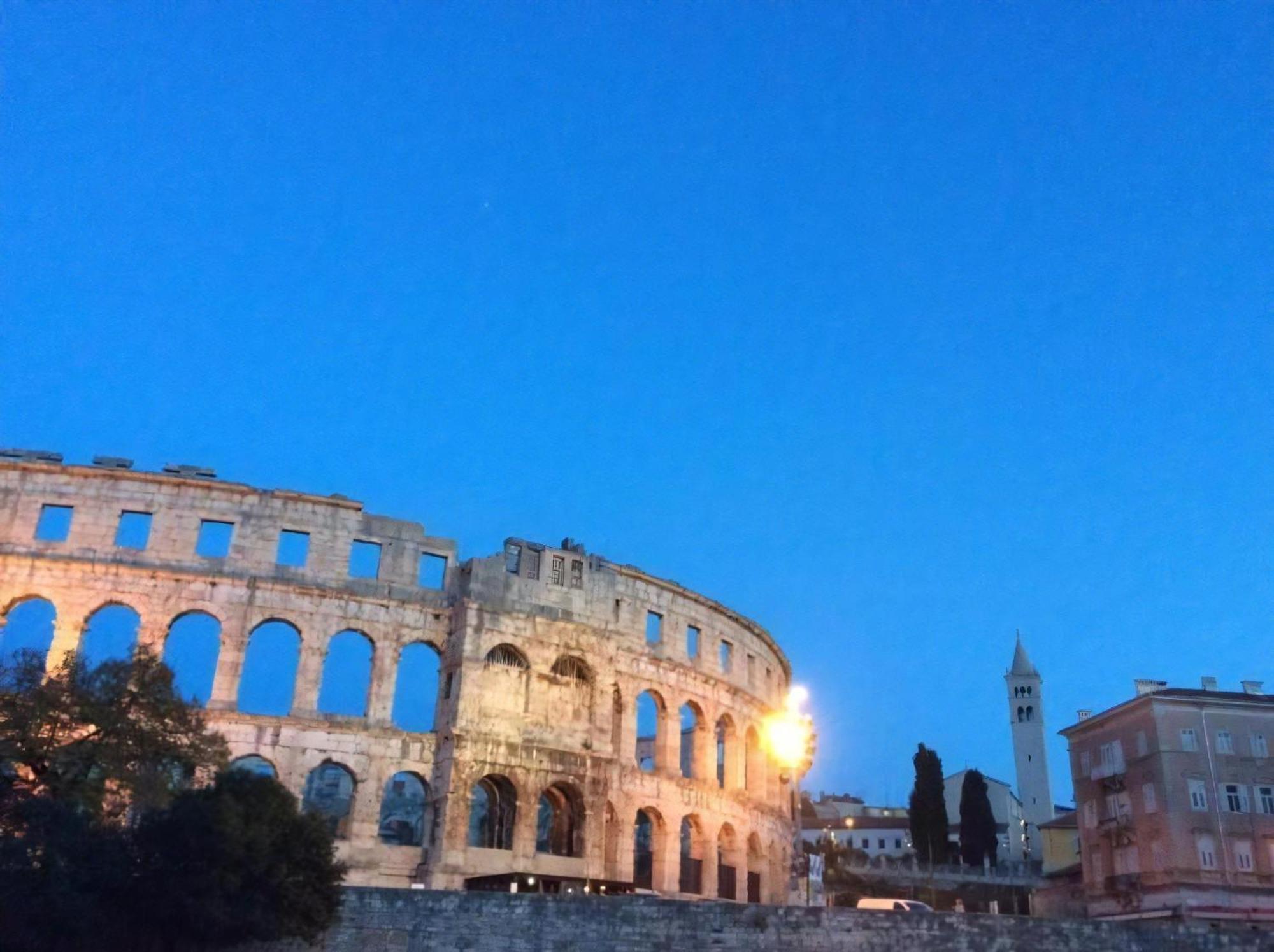 Wunderschoene Steinvilla Mit Privatem Garten Ferienhaus Pula